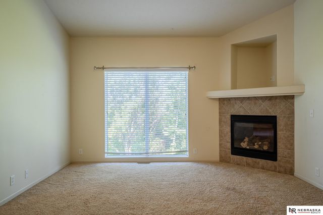 13707 S 14th Street, Bellevue, NE 68123