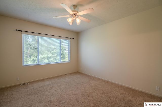 13707 S 14th Street, Bellevue, NE 68123