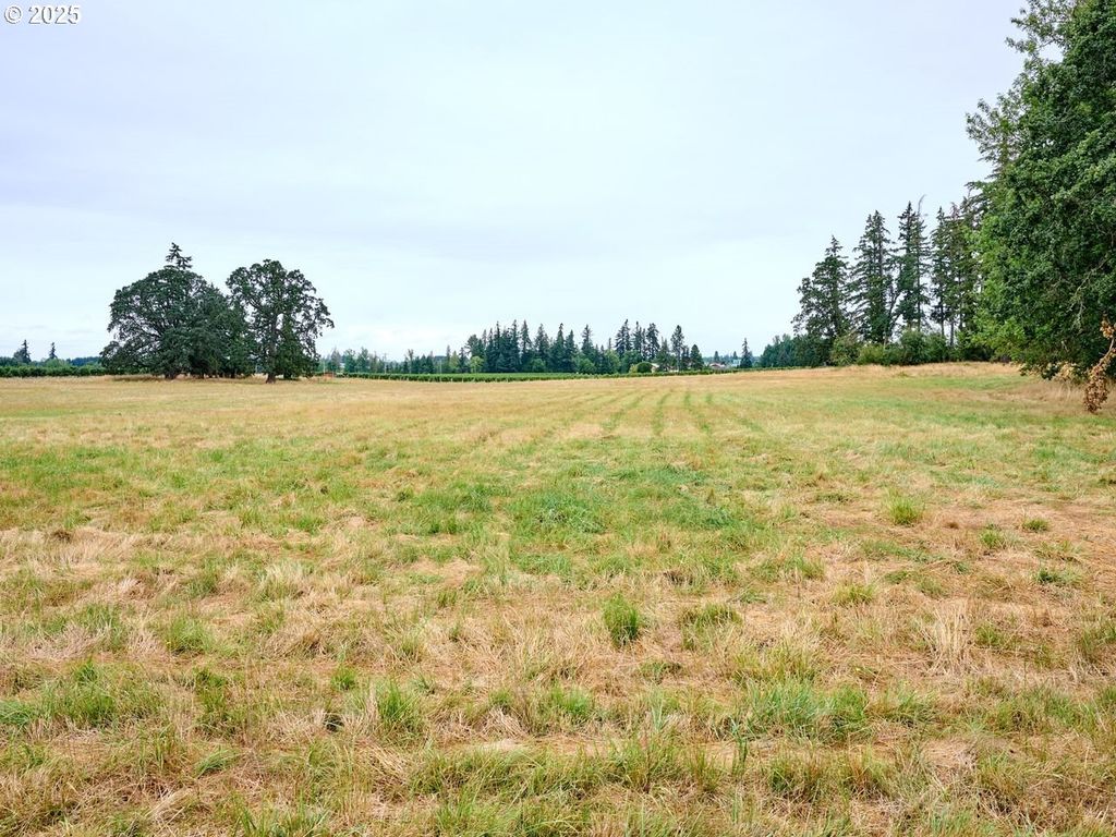 29474 S HIGHWAY 170, Canby, OR 97013