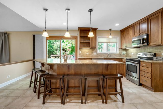 1117 Wishing Well Lane, Naperville, IL 60564
