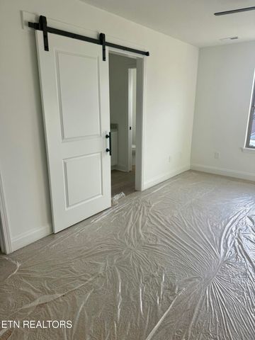 1729 Bennett Village Drive, Maryville, TN 37804