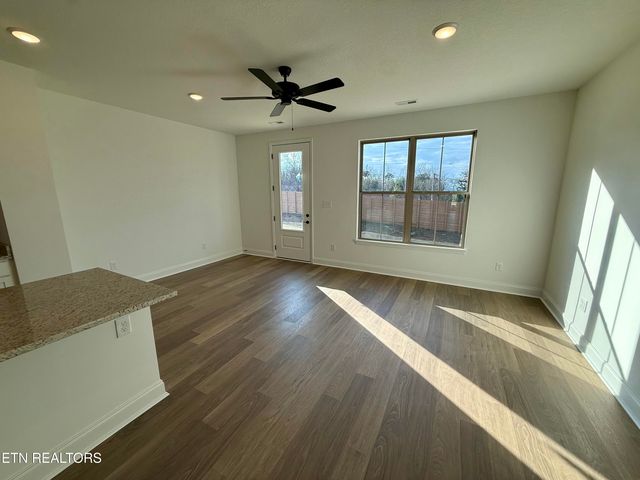 1729 Bennett Village Drive, Maryville, TN 37804