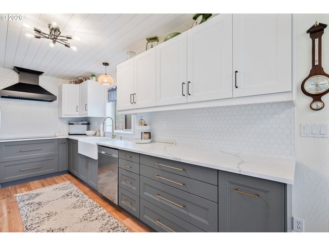 1239 ROSE VALLEY Rd, Kelso, WA 98626