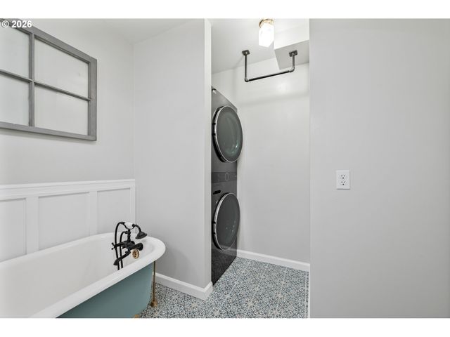 1239 ROSE VALLEY Rd, Kelso, WA 98626