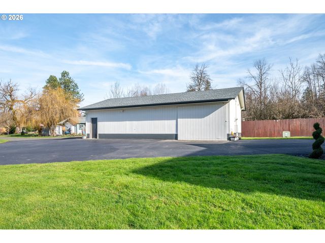 1239 ROSE VALLEY Rd, Kelso, WA 98626