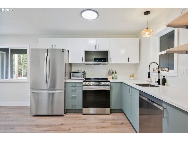 1239 ROSE VALLEY Rd, Kelso, WA 98626