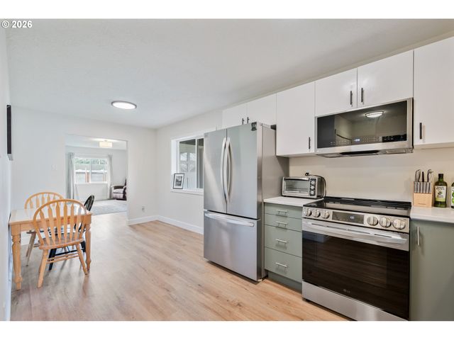 1239 ROSE VALLEY Rd, Kelso, WA 98626