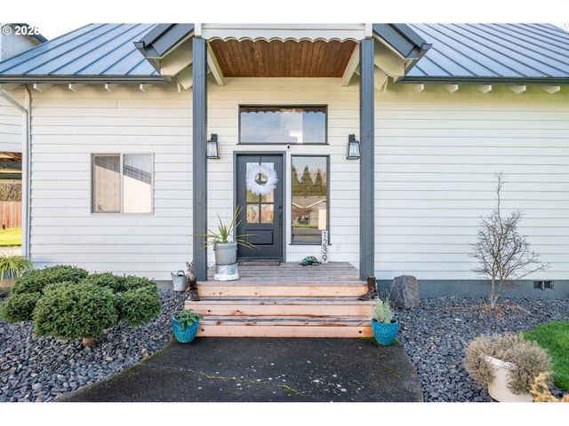 1239 ROSE VALLEY Rd, Kelso, WA 98626