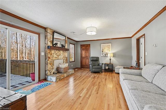 731 Barrington Park Circle, Kernersville, NC 27284