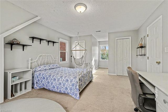 731 Barrington Park Circle, Kernersville, NC 27284