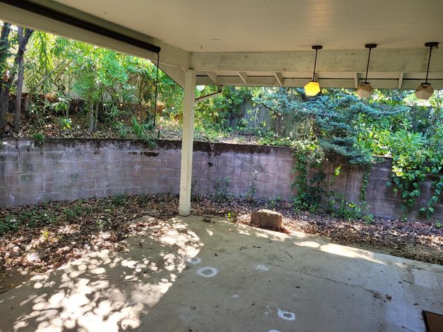 4247 Mapel Ln, Carmichael, CA 95608