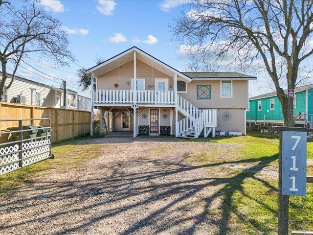 711 10th Street, Dickinson, TX 77539