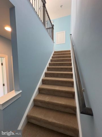 3697 AMBROSE HILLS RD, Falls Church, VA 22041