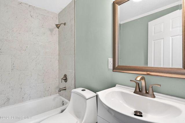 213 Odell Ct, Taylorsville, KY 40071