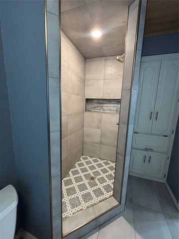 5008 Edgewater Drive, Rowlett, TX 75088