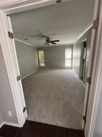 5008 Edgewater Drive, Rowlett, TX 75088