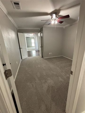 5008 Edgewater Drive, Rowlett, TX 75088