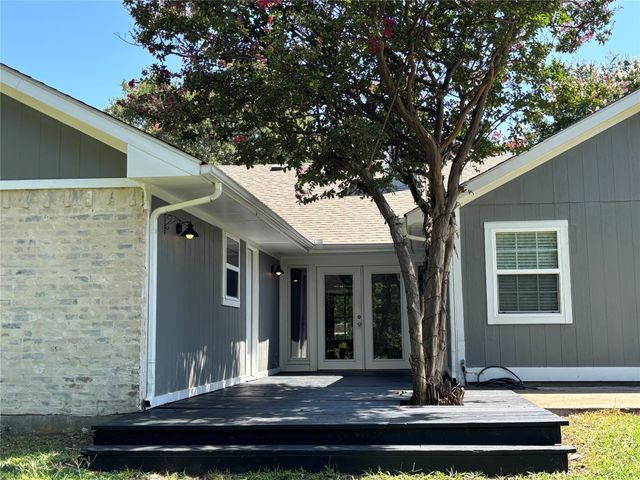 5008 Edgewater Drive, Rowlett, TX 75088