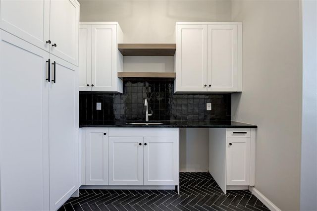 6370 Buena Vista Court, Piedmont, OK 73078