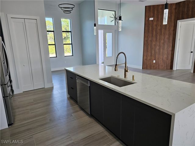 3304 Kismet PKY W, Cape Coral, FL 33993