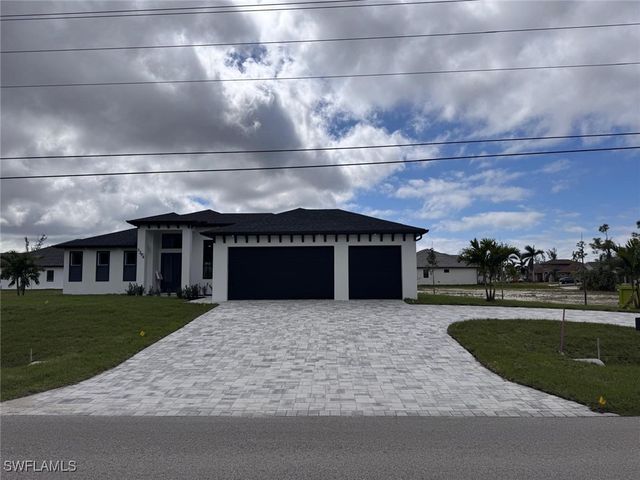 3304 Kismet PKY W, Cape Coral, FL 33993