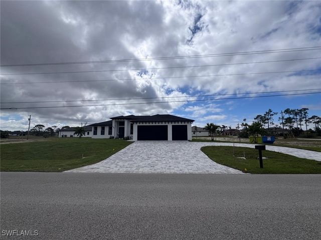 3304 Kismet PKY W, Cape Coral, FL 33993