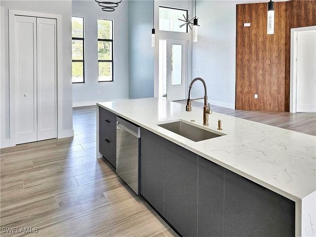 3304 Kismet PKY W, Cape Coral, FL 33993