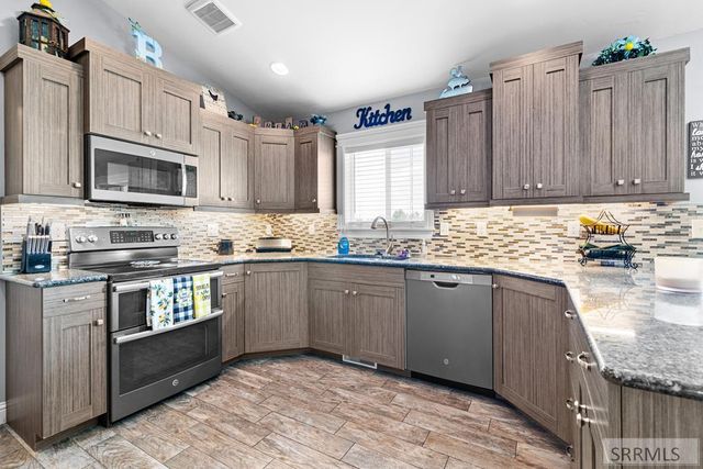 2258 E Hailey Avenue, Idaho Falls, ID 83401