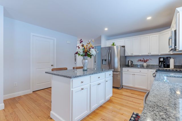 113 Crawley Falls Rd Unit 3, Brentwood, NH 03833