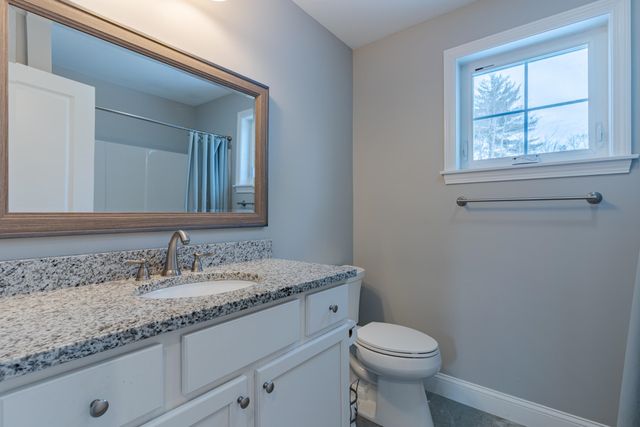 113 Crawley Falls Rd Unit 3, Brentwood, NH 03833