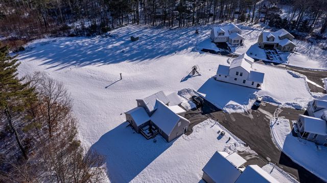 113 Crawley Falls Rd Unit 3, Brentwood, NH 03833