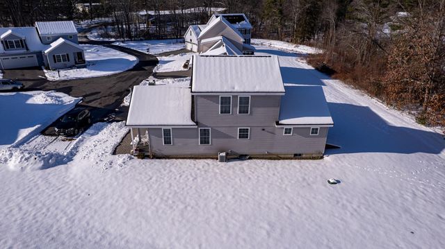 113 Crawley Falls Rd Unit 3, Brentwood, NH 03833