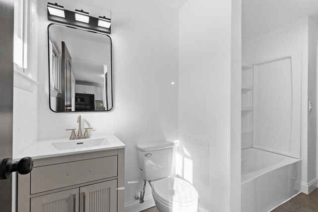 1001 E Doty PLACE, Milwaukee, WI 53207