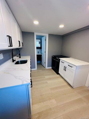 14-11 Cross Bay Boulevard, Broad Channel, NY 11693