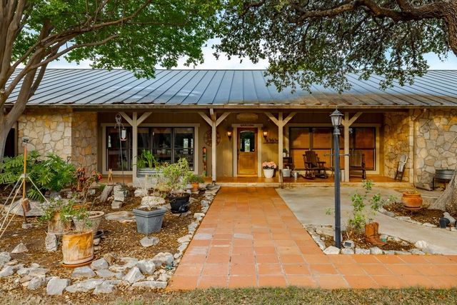 257 Encino Loop, Kerrville, TX 78028