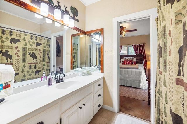 257 Encino Loop, Kerrville, TX 78028