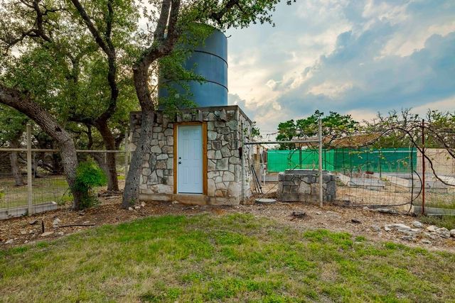 257 Encino Loop, Kerrville, TX 78028
