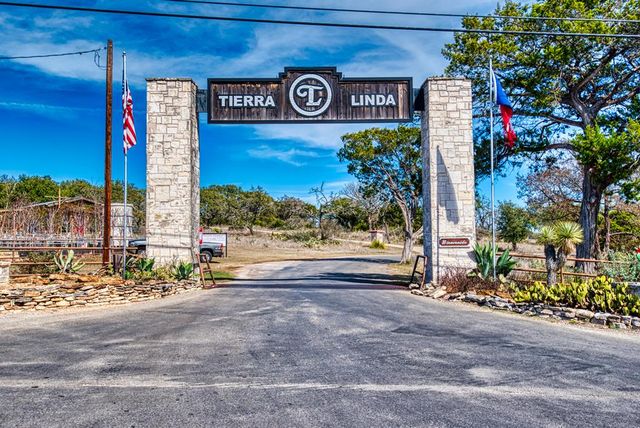 257 Encino Loop, Kerrville, TX 78028