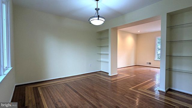 1835 BATTEN HOLLOW RD, Vienna, VA 22182