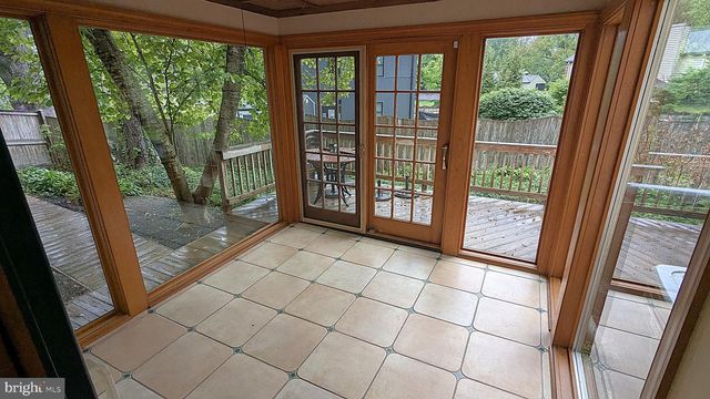 1835 BATTEN HOLLOW RD, Vienna, VA 22182