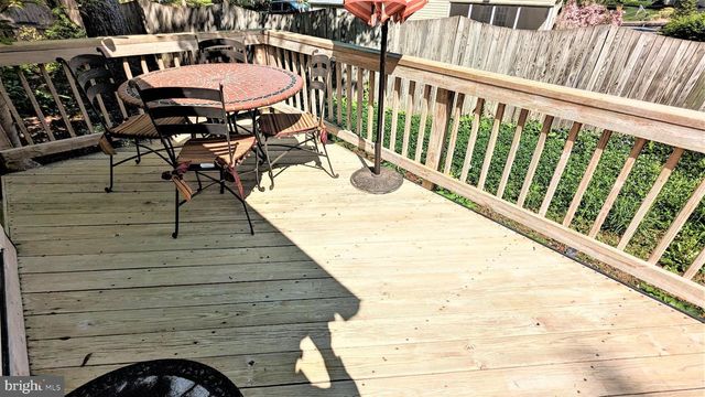 1835 BATTEN HOLLOW RD, Vienna, VA 22182