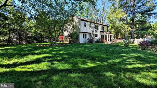 1835 BATTEN HOLLOW RD, Vienna, VA 22182
