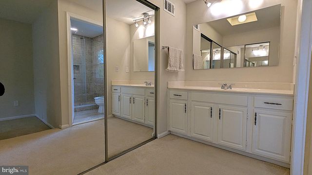 1835 BATTEN HOLLOW RD, Vienna, VA 22182