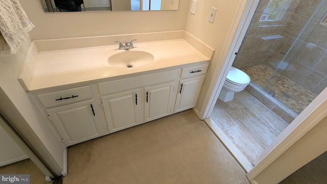 1835 BATTEN HOLLOW RD, Vienna, VA 22182