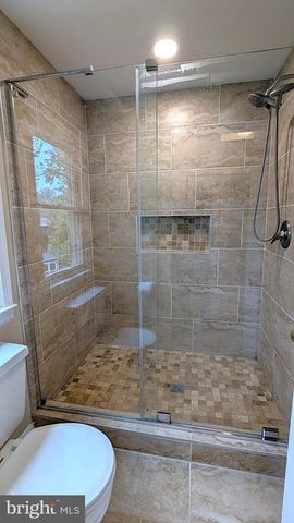 1835 BATTEN HOLLOW RD, Vienna, VA 22182