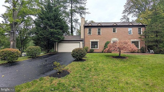 1835 BATTEN HOLLOW RD, Vienna, VA 22182