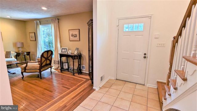 1835 BATTEN HOLLOW RD, Vienna, VA 22182