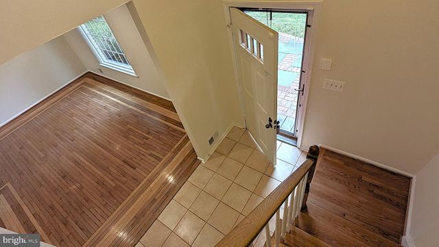 1835 BATTEN HOLLOW RD, Vienna, VA 22182