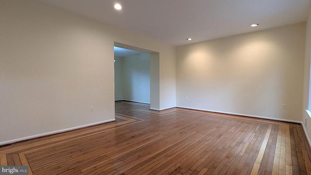 1835 BATTEN HOLLOW RD, Vienna, VA 22182
