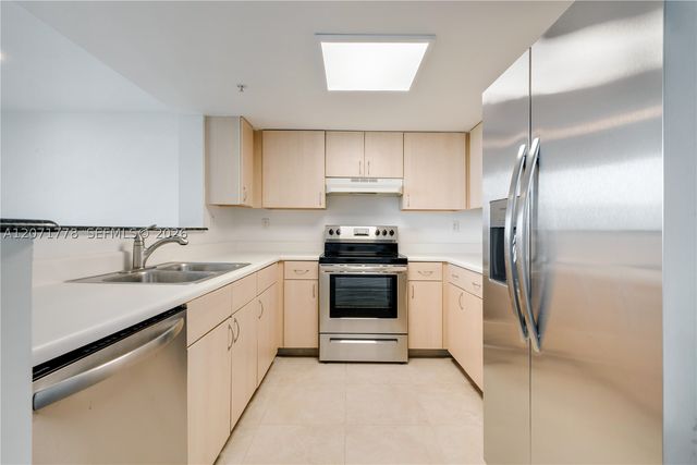 3000 CORAL WAY 511, Miami, FL 33145